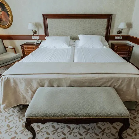 Candido Hotell Segovia