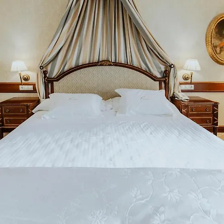 Candido Hotell Segovia
