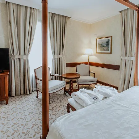Candido Hotell Segovia