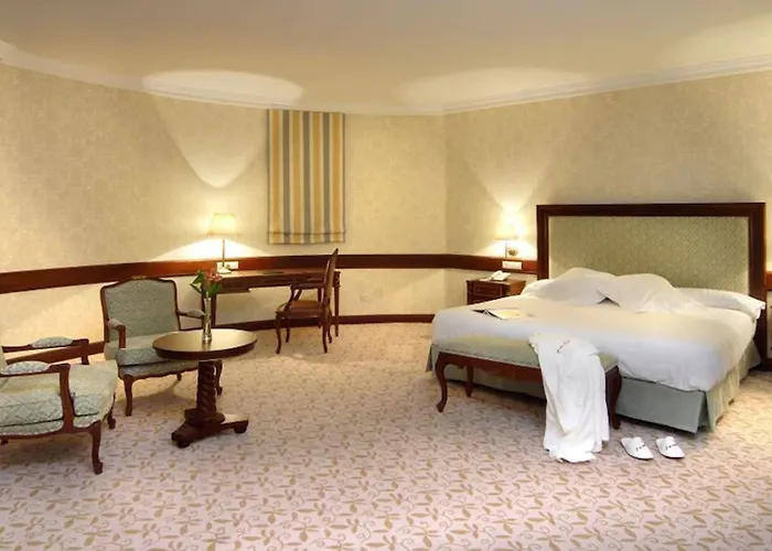 坎迪多酒店 塞哥维亚