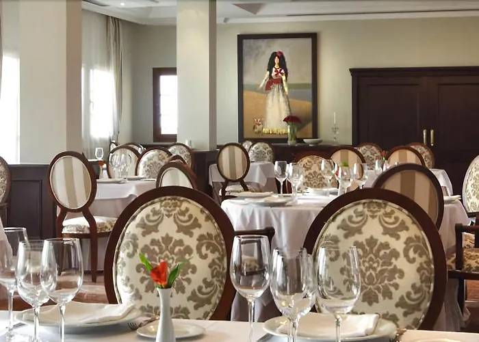 坎迪多酒店 4* 塞哥维亚