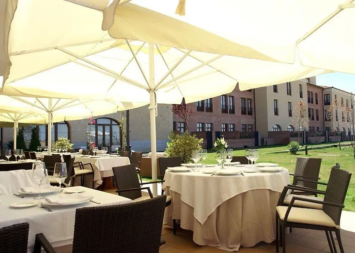 坎迪多酒店 4* 塞哥维亚